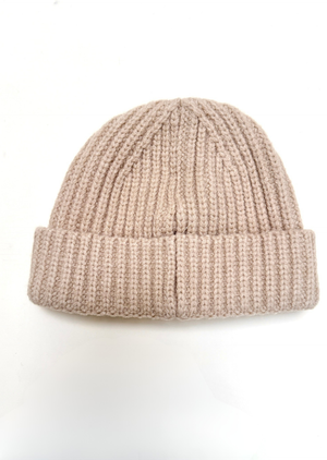Banana Blend organic cotton and banana-fibre knit beanie — detail / angle 2